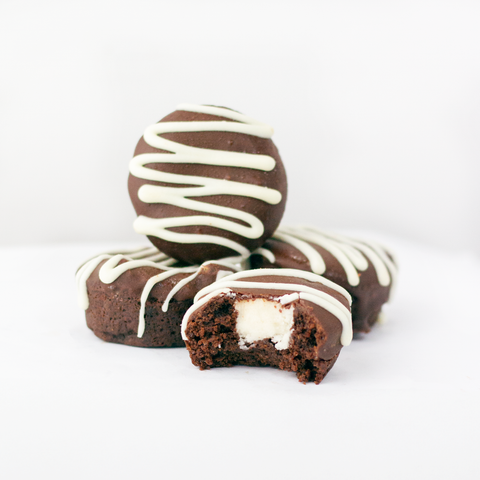 4 Pack Crème Cupcake Tuxedo (120g)