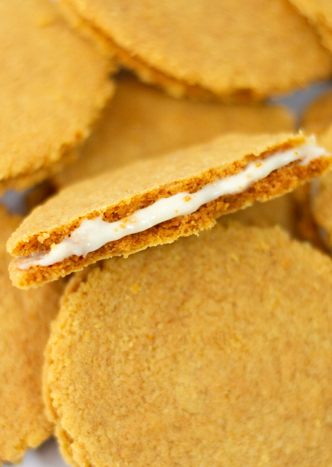 12 Pack Crème Filled Vanilla Wafers